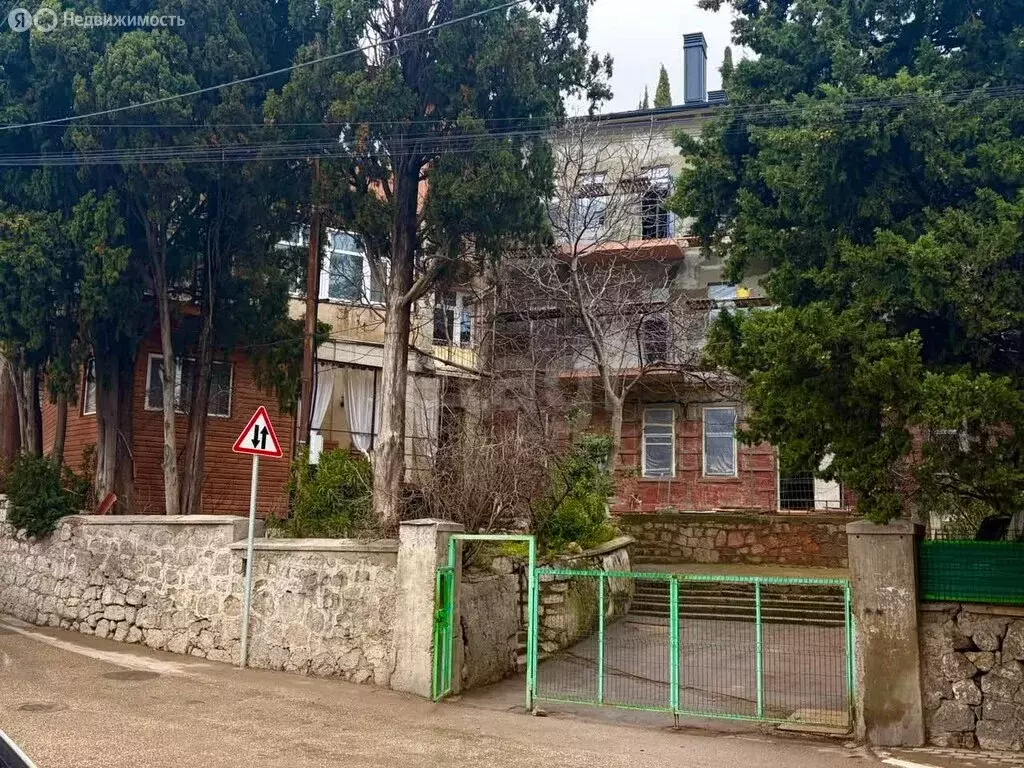 Квартира-студия: Ялта, улица Кирова, 71 (75 м) - Фото 2