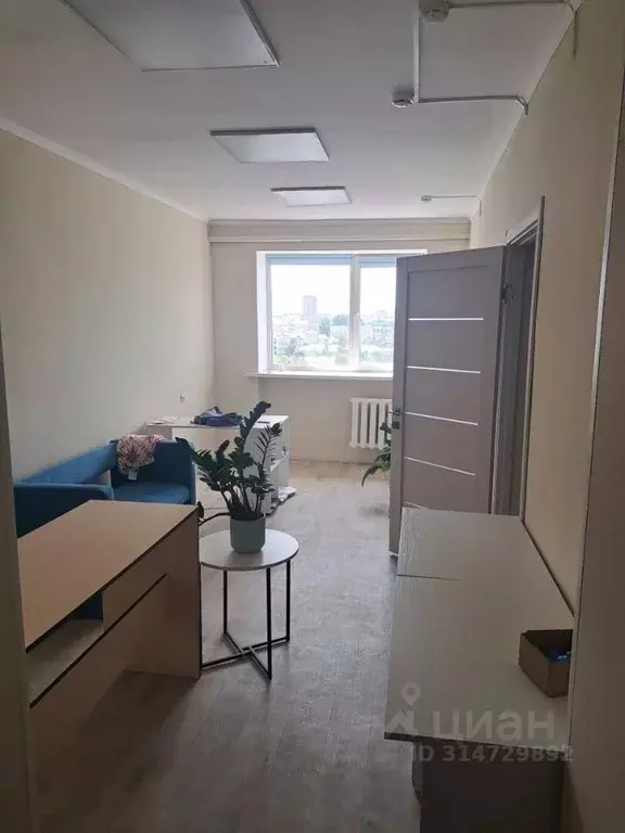Офис в Астраханская область, Астрахань ул. Ленина, 20 (19 м) - Фото 1