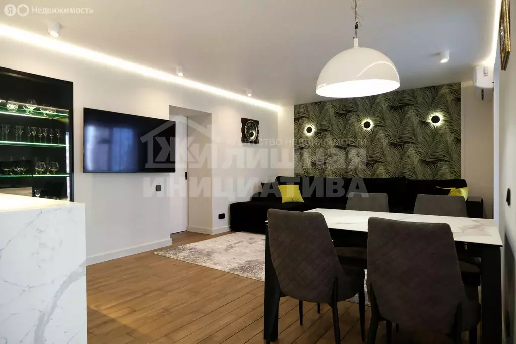 3-комнатная квартира: Уфа, улица Шота Руставели, 9 (106 м) - Фото 1