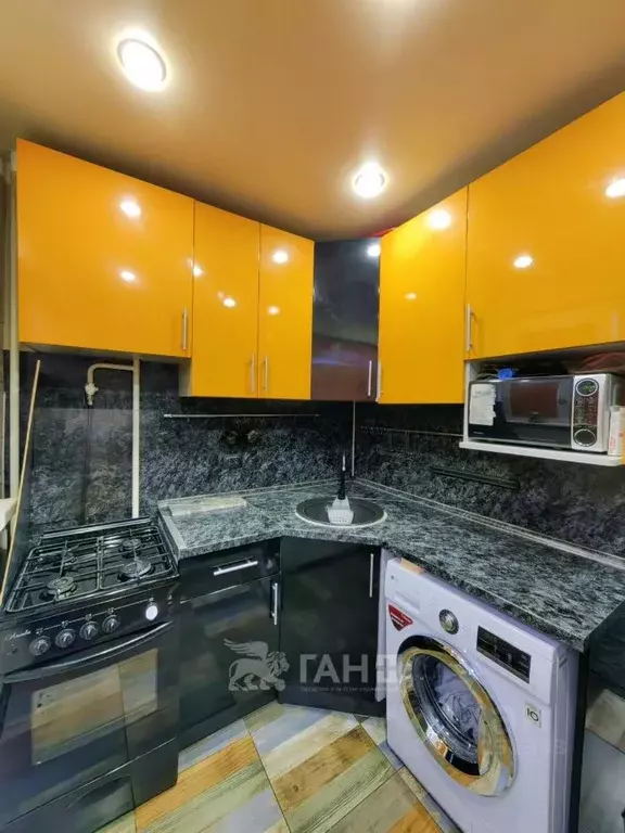 3-к кв. Санкт-Петербург ул. Турку, 10К1 (60.3 м) - Фото 0