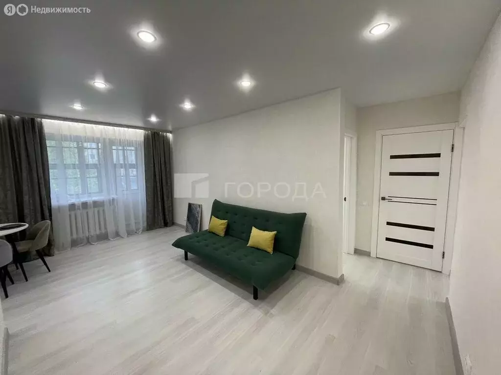 3-комнатная квартира: Барнаул, улица Гоголя, 32 (56 м) - Фото 1
