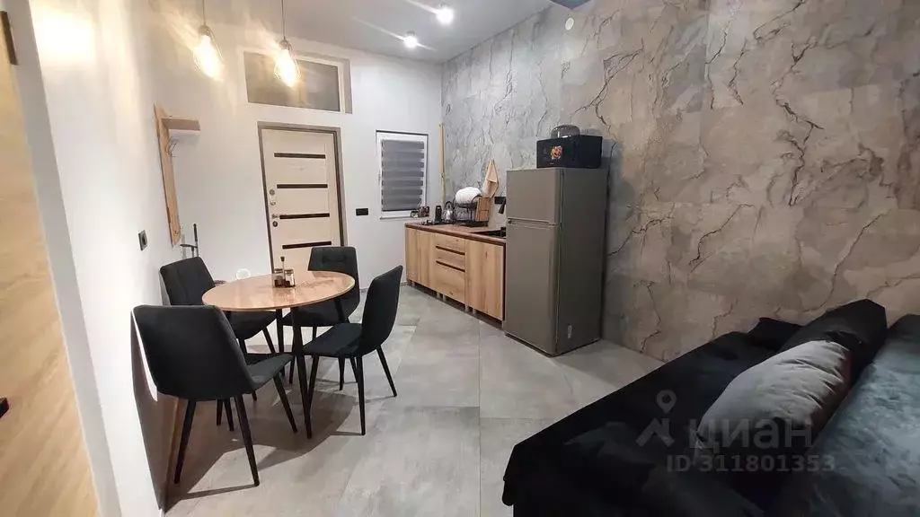 1-к кв. Крым, Бахчисарай ул. Вишневая, 3 (38.0 м) - Фото 1