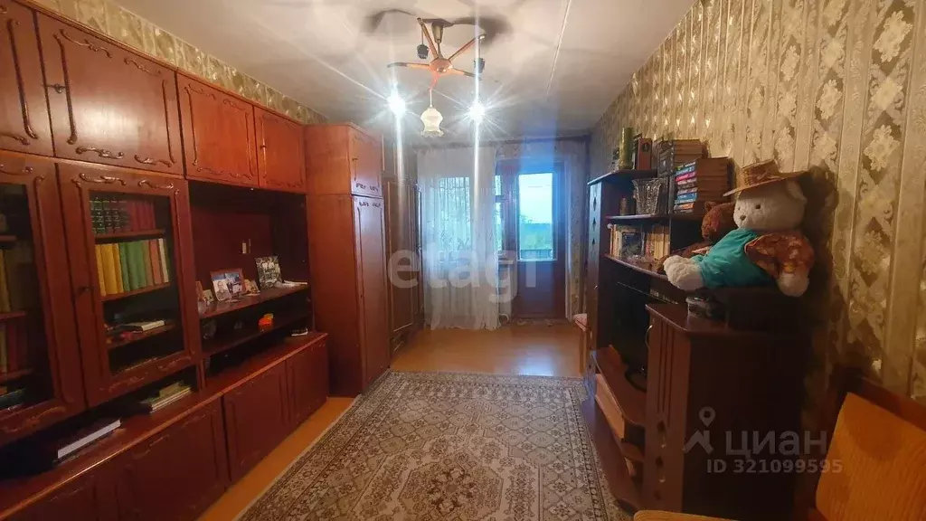 3-к кв. Псковская область, Остров 1 Мая ул., 10 (56.6 м) - Фото 2