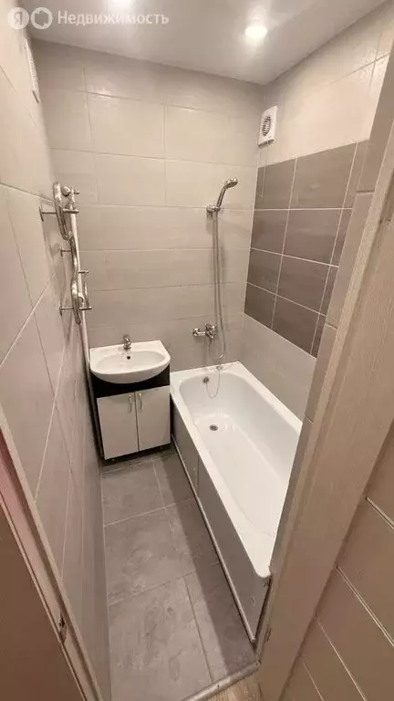 2-комнатная квартира: Старый Оскол, микрорайон Жукова, 12 (44.4 м) - Фото 0