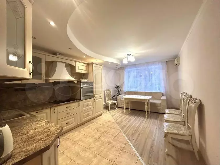 2-к. квартира, 67 м, 2/10 эт. - Фото 0