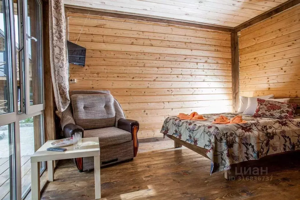 Комната Алтай, Чемальский район, Узнезинское с/пос, с. Узнезя  (18.0 ... - Фото 1
