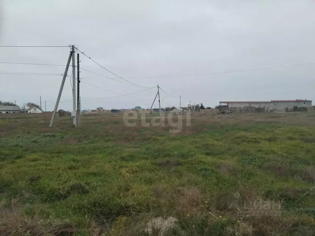 Участок в Крым, Ленинский район, Семисотское с/пос, с. Каменское ул. ... - Фото 1