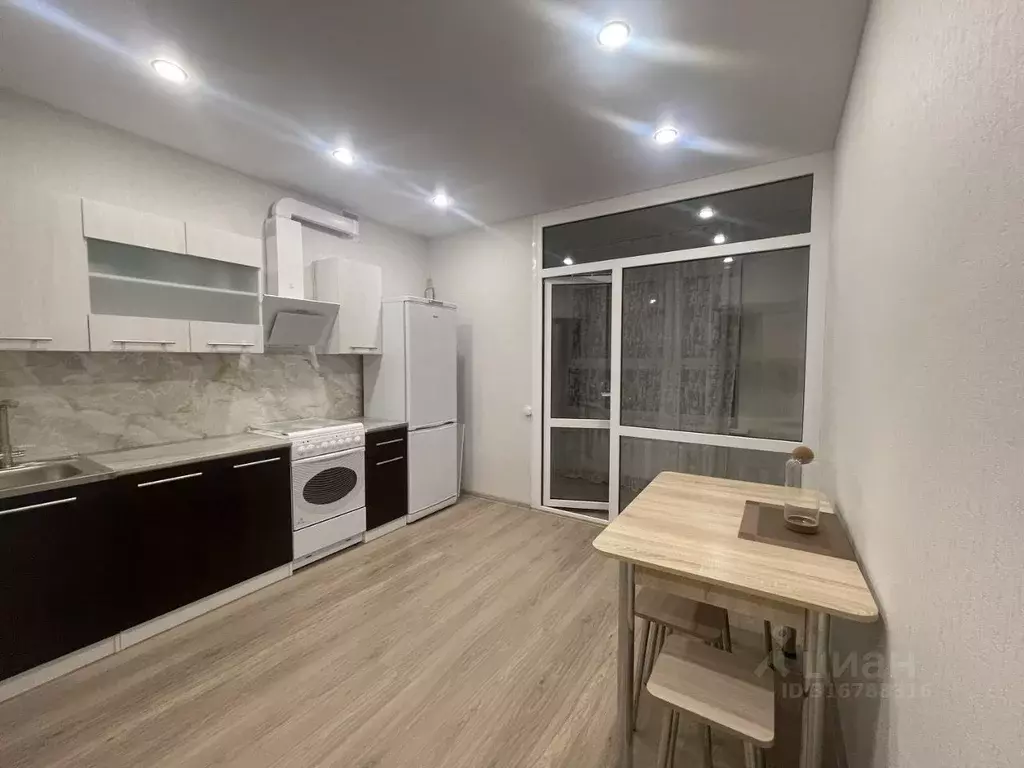 2-к кв. Татарстан, Казань ул. Азата Аббасова, 23 (53.9 м) - Фото 0