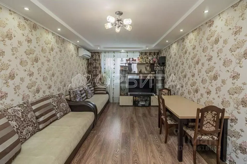 2-к кв. Тюменская область, Тюмень Кремлевская ул., 110к2 (62.4 м) - Фото 0