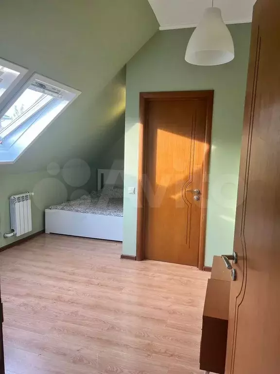 Комната 20 м в 4-к., 3/3 эт. - Фото 1