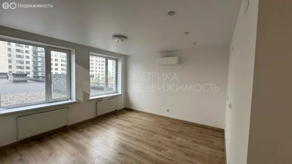 1-комнатная квартира: Тюмень, Интернациональная улица, 199к9 (38 м) - Фото 1