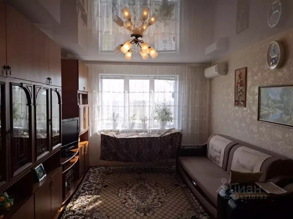 3-к кв. Волгоградская область, Волгоград Жилгородок мкр, ул. ... - Фото 0