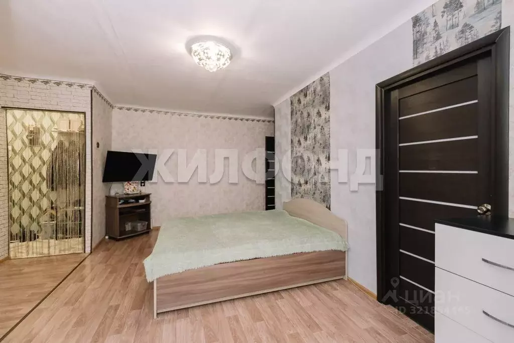 3-к кв. Новосибирская область, Новосибирск ул. Немировича-Данченко, ... - Фото 0