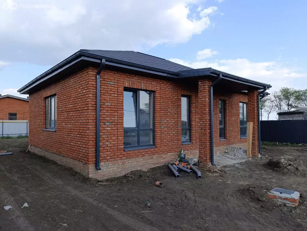 Дом в Неклиновский район, село Новобессергеневка (95 м) - Фото 1