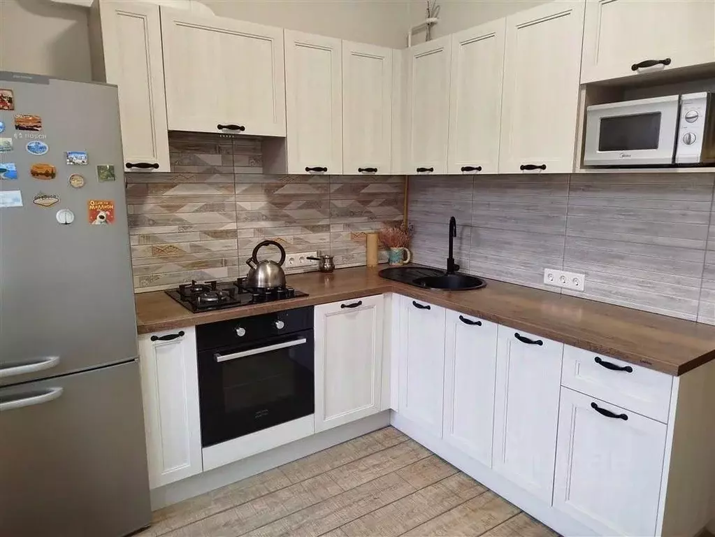 3-к кв. Самарская область, Самара ул. Луначарского, 28 (75.0 м) - Фото 0