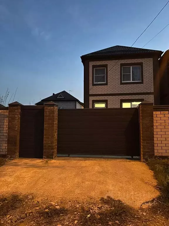 Дом в Краснодарский край, Краснодар Интернациональный бул., 90А (103 ... - Фото 2