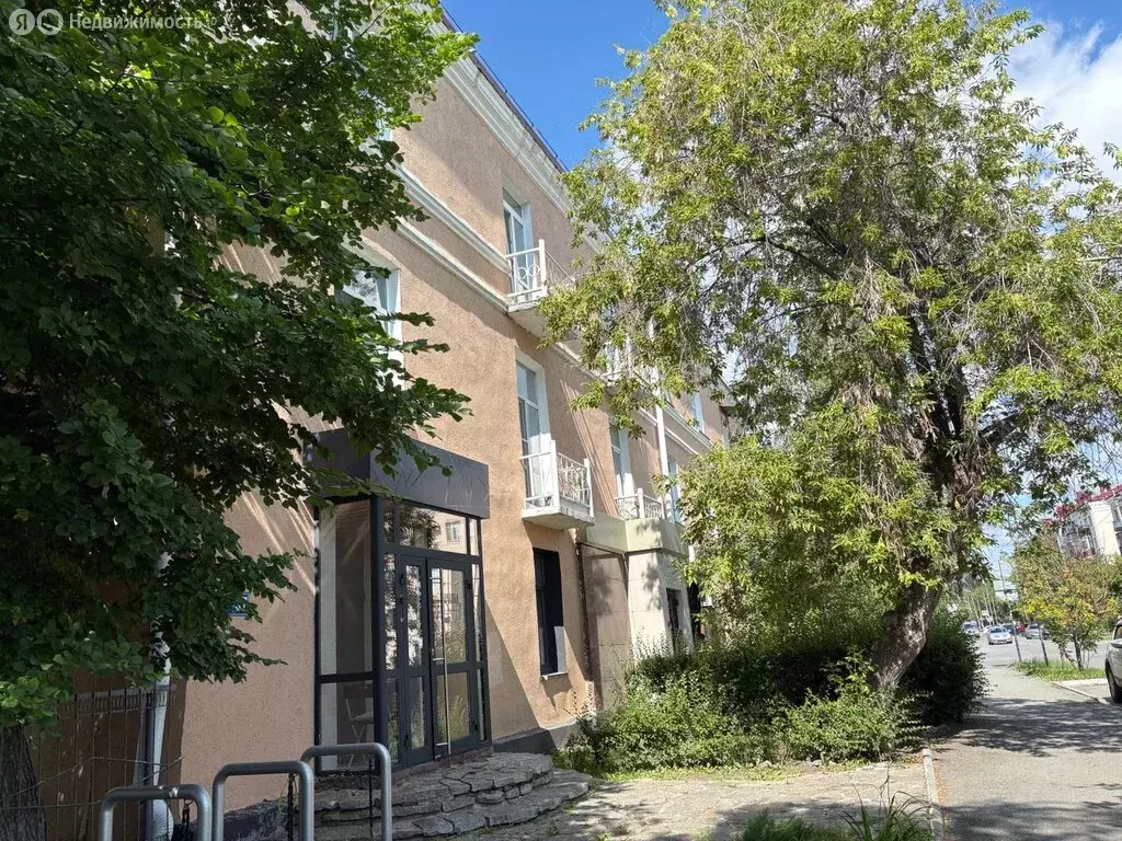 3-комнатная квартира: Курган, улица Володарского, 37 (71 м) - Фото 2
