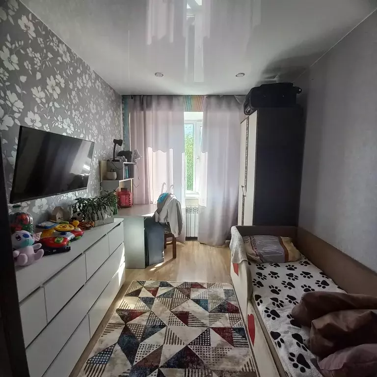 Продаётся 4-к квартира, 60 м - Фото 1