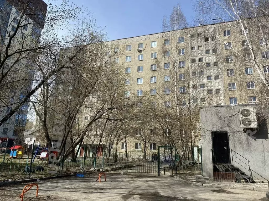 Комната Свердловская область, Екатеринбург ул. Сулимова, 31 (12.4 м) - Фото 1
