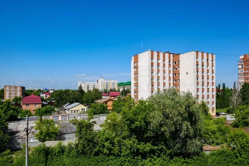 2-к кв. Омская область, Омск Октябрьская ул., 87 (66.9 м) - Фото 1