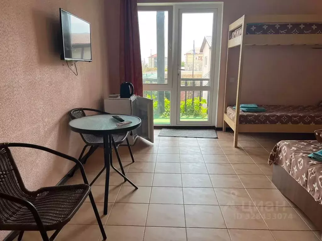 Комната Крым, Сакский район, Штормовское с/пос, с. Поповка ул. Мира, 3 - Фото 1