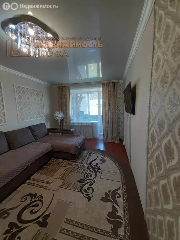 3-комнатная квартира: Дюртюли, Первомайская улица, 13 (58 м) - Фото 0