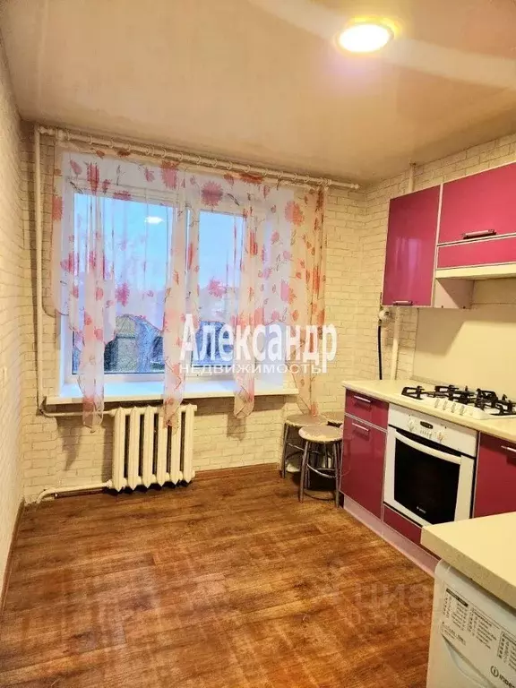 2-к кв. Ленинградская область, Кириши ул. Строителей, 10 (46.7 м) - Фото 2