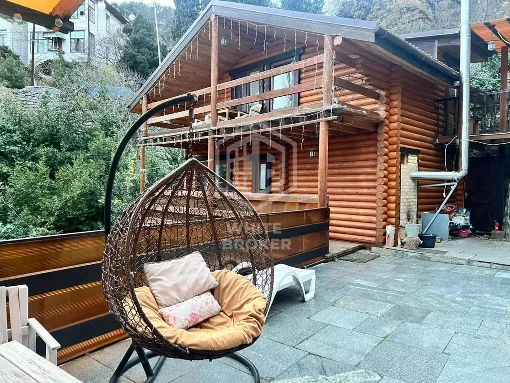 Дом в Крым, Алупка ул. Средняя, 11В (400 м) - Фото 1