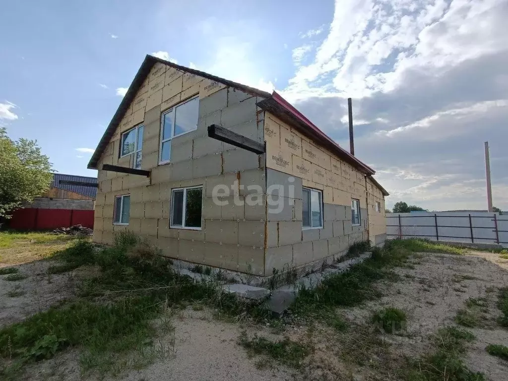 Дом в Амурская область, Свободный Хабаровская ул., 100 (175 м) - Фото 1