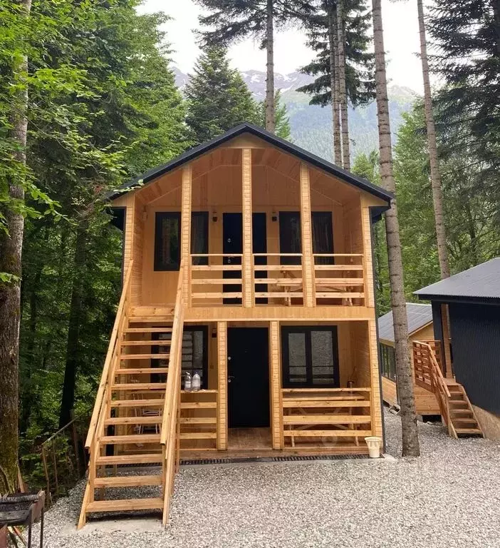 Дом в Карачаево-Черкесия, Зеленчукский район, с. Архыз  (130 м) - Фото 1