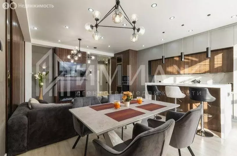 2-комнатная квартира: Сочи, улица Калинина, 1 (98 м) - Фото 0