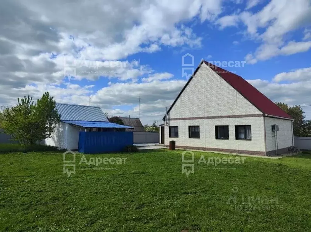 Дом в Волгоградская область, Суровикинский район, Нижнечирское с/пос, ... - Фото 2