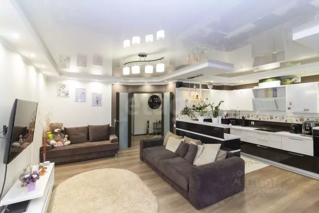 2-к кв. Тюменская область, Тюмень ул. Самарцева, 3 (67.0 м) - Фото 1