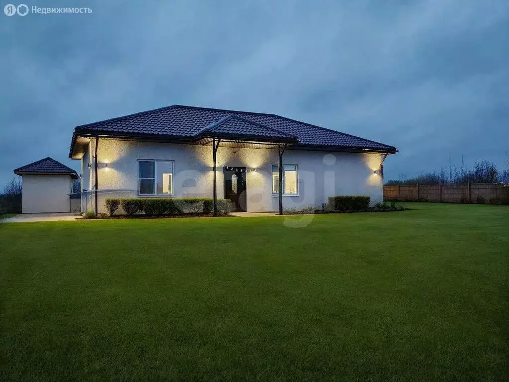 Дом в Псковский район, Логозовская волость, деревня Логозовичи, ... - Фото 1