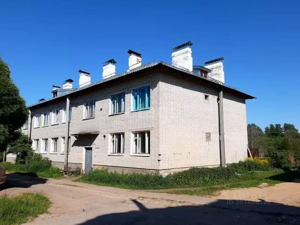 2-к кв. Новгородская область, Боровичский район, Травковское с/пос, ... - Фото 0