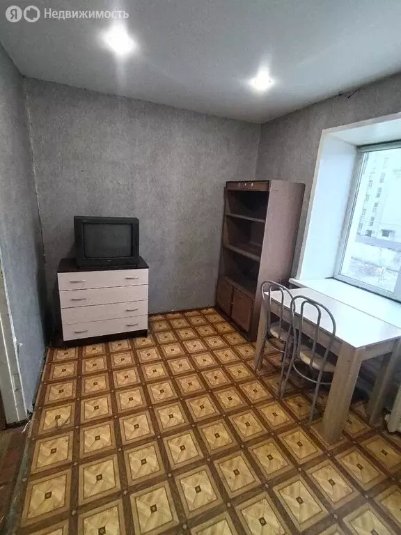 1к в 4-комнатной квартире (14 м) - Фото 1