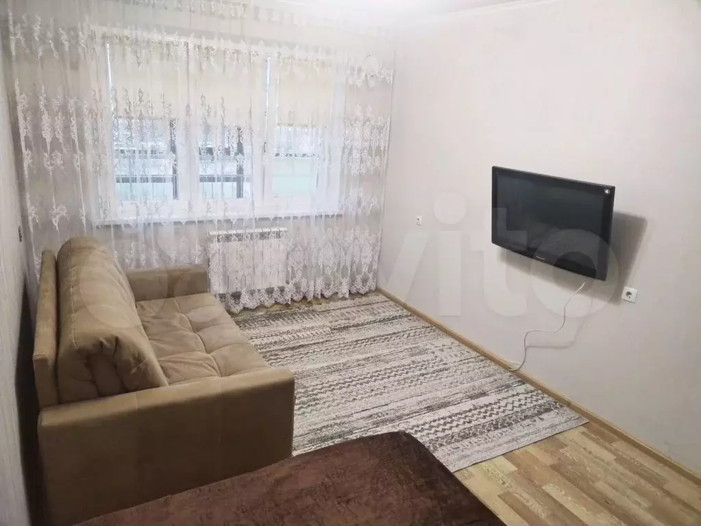 1-к. квартира, 40 м, 5/10 эт. - Фото 1