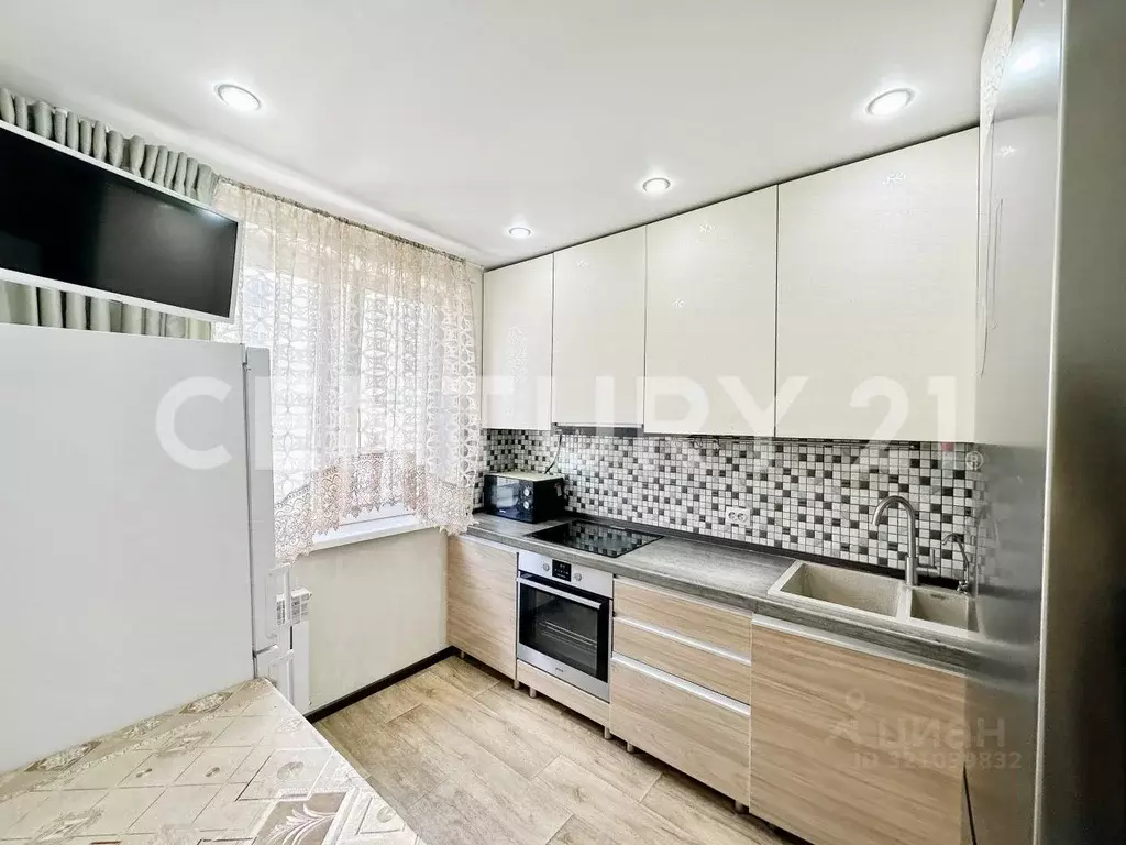 2-к кв. Чувашия, Чебоксары ул. Академика В.Н.Челомея, 7 (43.6 м) - Фото 0