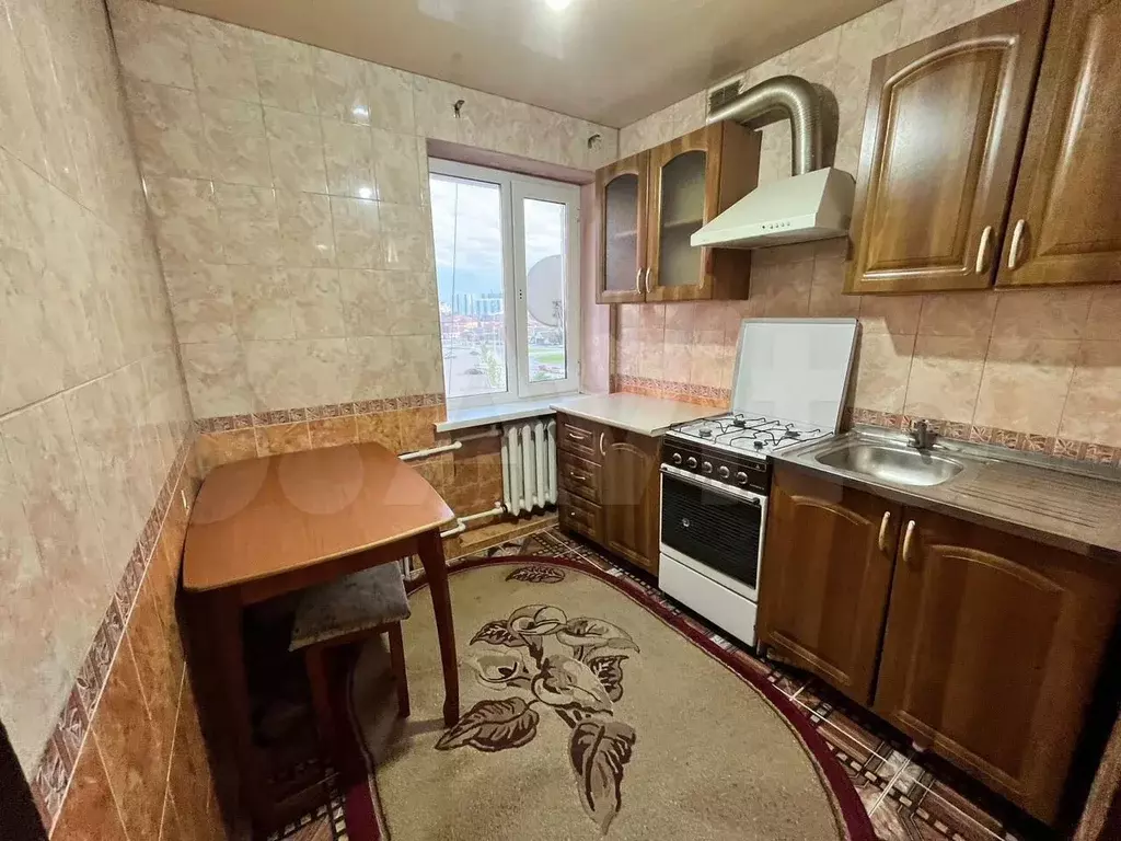 2-к. квартира, 1000 м, 5/5 эт. - Фото 1