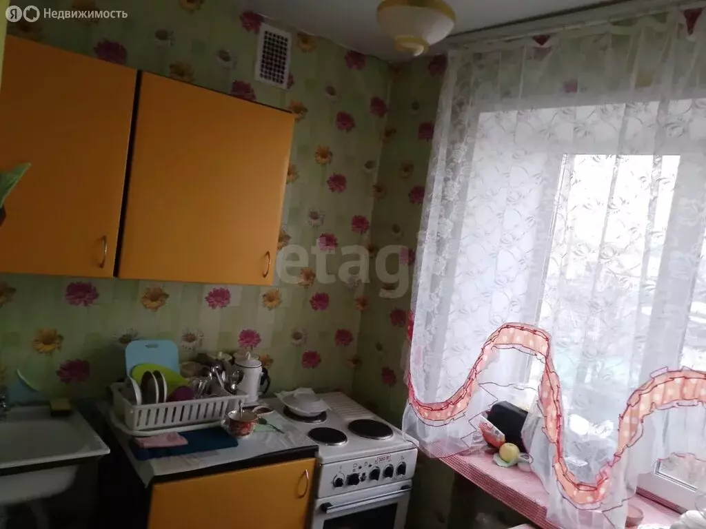 3-комнатная квартира: Ялуторовск, улица Карбышева, 10 (57 м) - Фото 1