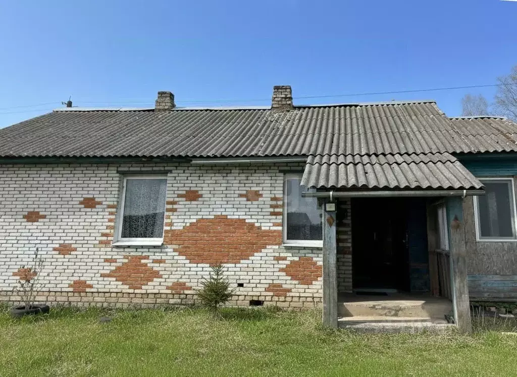 Дом в Псковская область, Псковский муниципальный округ, д. Лопатово  ... - Фото 1