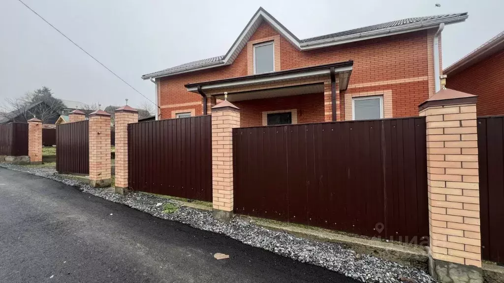 Дом в Ростовская область, Мясниковский район, с. Крым Комсомольская ... - Фото 1