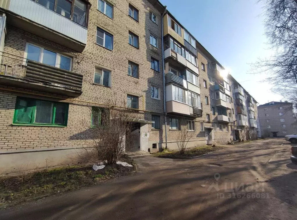 2-к кв. Псковская область, Псков ул. Труда, 22 (44.0 м) - Фото 1