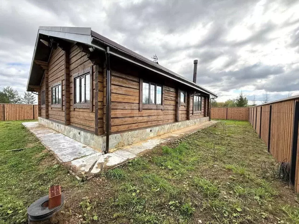 Дом в Вологодская область, Великоустюгский муниципальный округ, д. ... - Фото 1