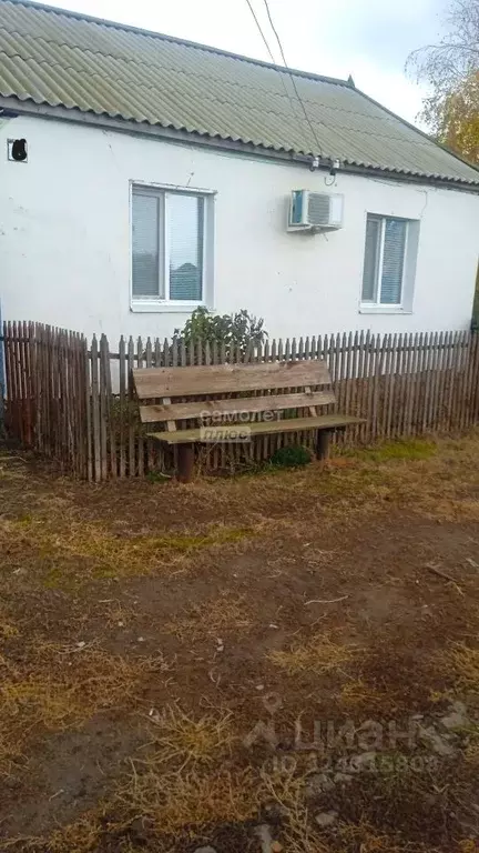 Дом в Саратовская область, Энгельсский район, Красноярское ... - Фото 2