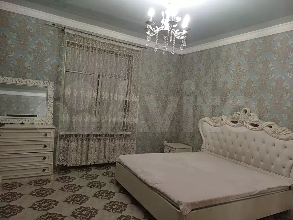 1-к. квартира, 55 м, 3/5 эт. - Фото 1