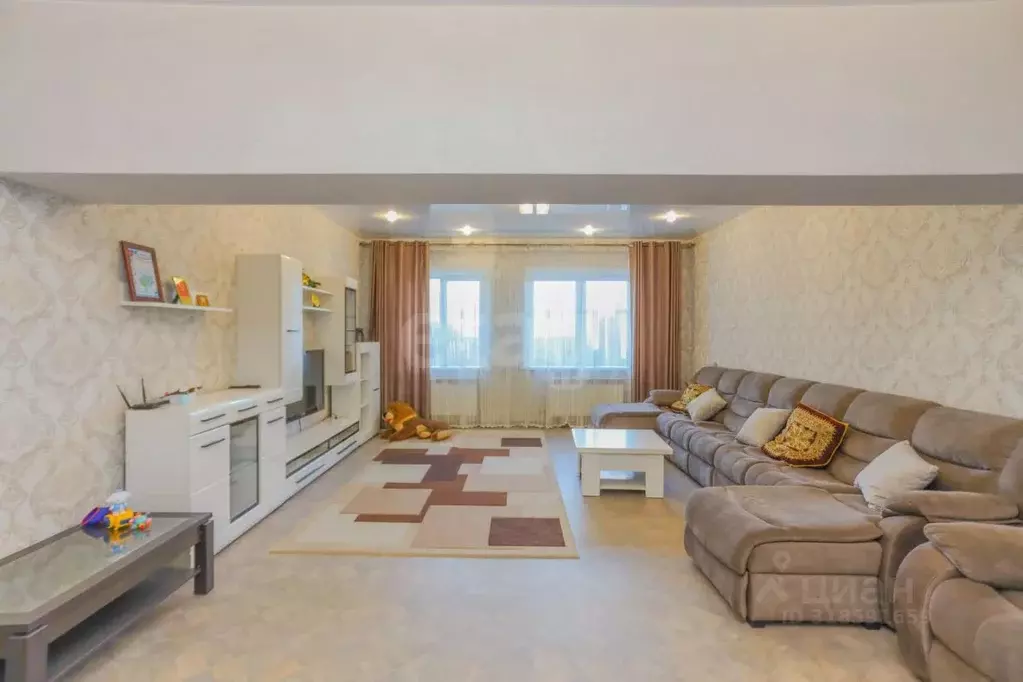 Дом в Иркутская область, Ангарск Северный мкр, Подгорная ул., 10 (282 ... - Фото 1