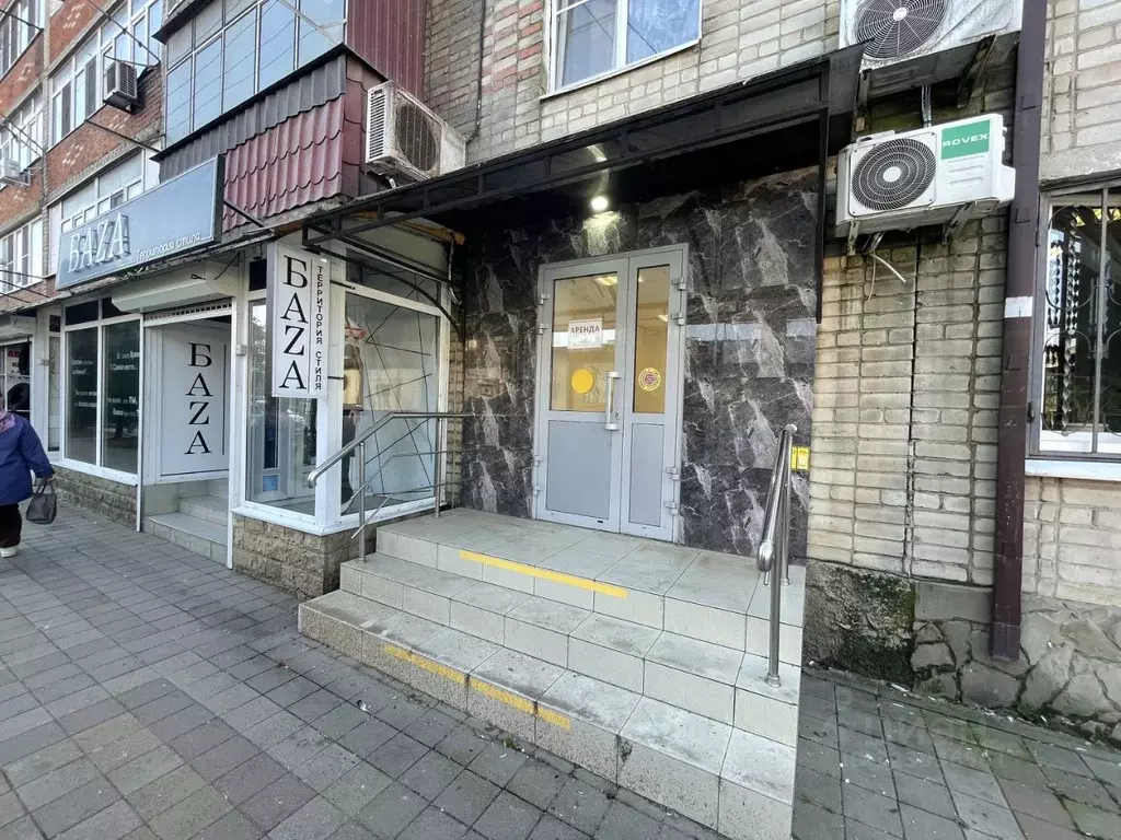 Торговая площадь в Краснодарский край, Усть-Лабинск ул. Ободовского ... - Фото 2