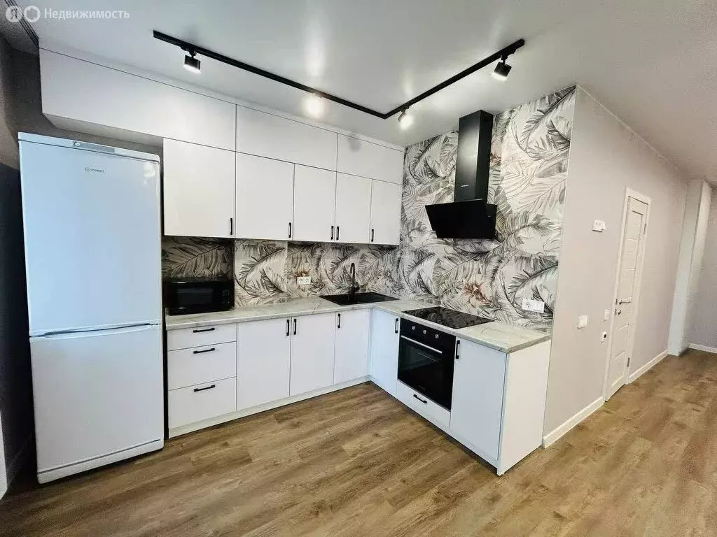 Квартира-студия: Омск, улица Ватутина, 12 (47.4 м) - Фото 0