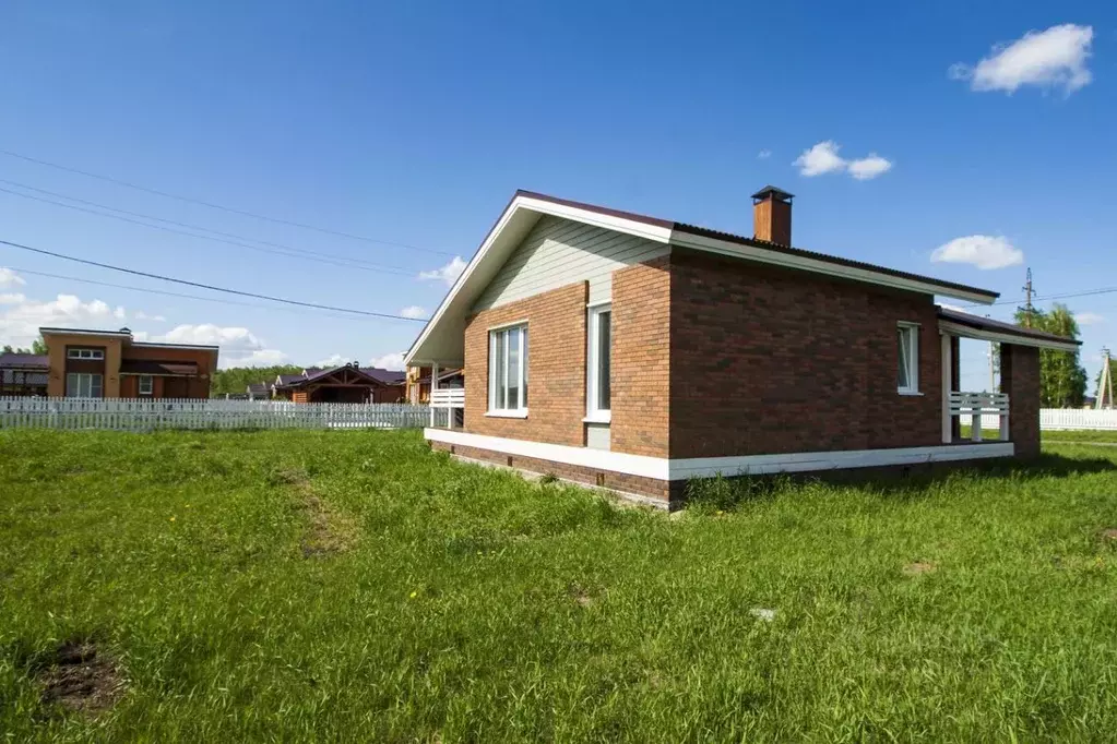 Дом в Омская область, Омский район муниципальный округ, с. Красноярка ... - Фото 1